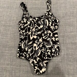 Hurley Womens Floral One Piece Swimsuit Black White Scoop Neck XL Surf Swim